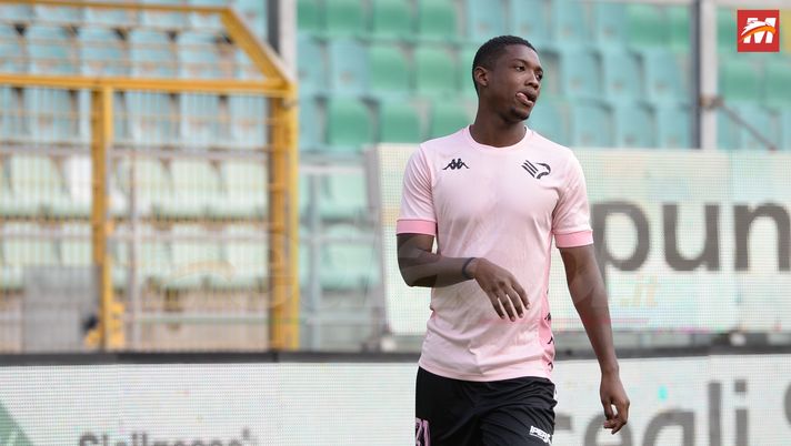 Palermo, Broh rientra in gruppo: lavoro a parte per gli altri esuberi. Le ultime  Palermo, Broh rientra in gruppo: lavoro a parte per gli altri esuberi. Le ultime