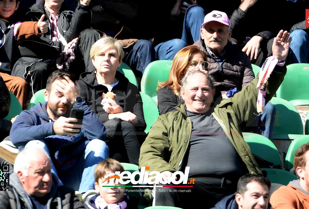 FOTOTIFO Palermo-Frosinone 1-1, i tifosi allo Stadio “Renzo Barbera” (Gallery) - immagine 55