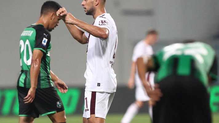 REGGIO NELL'EMILIA, ITALY - SEPTEMBER 17: Marko Pjaca of Torino FC celebrates a victory at the end of the Serie A match between US Sassuolo and Torino FC at Mapei Stadium - Citta' del Tricolore on September 17, 2021 in Reggio nell'Emilia, Italy. (Photo by Marco Luzzani/Getty Images) 