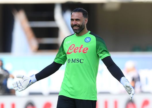 VERONA, ITALY - AUGUST 15: Salvatore Sirigu of Napoli during the Serie A match between Hellas Verona and SSC Napoli at Stadio Marcantonio Bentegodi on August 15, 2022 in Verona, . (Photo by SSC NAPOLI/SSC NAPOLI via Getty Images) Salvatore Sirigu