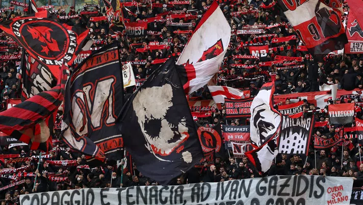 Gazidis Curva Sud Milano Milan-Sassuolo Serie A 2021-2022