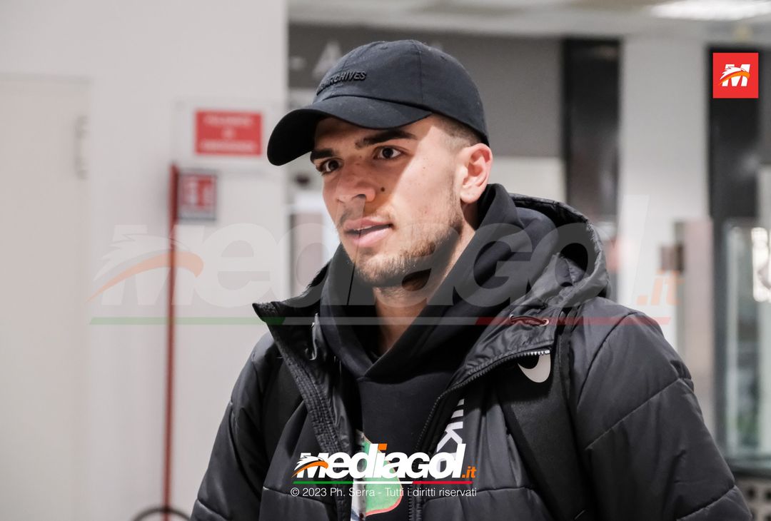 FOTO PALERMO, Aurelio arriva all’aeroporto Falcone e Borsellino di Palermo (Gallery) - immagine 4