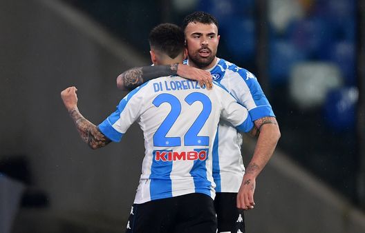 NAPLES, ITALY - JANUARY 06: Andrea Petagna of S.S.C. Napoli celebrates with Giovanni Di Lorenzo after scoring their team's first goal during the Serie A match between SSC Napoli and Spezia Calcio at Stadio Diego Armando Maradona on January 06, 2021 in Naples, Italy. Sporting stadiums around Italy remain under strict restrictions due to the Coronavirus Pandemic as Government social distancing laws prohibit fans inside venues resulting in games being played behind closed doors. (Photo by Francesco Pecoraro/Getty Images ) NAPLES, ITALY - JANUARY 06: Andrea Petagna of S.S.C. Napoli celebrates with Giovanni Di Lorenzo after scoring their team's first goal during the Serie A match between SSC Napoli and Spezia Calcio at Stadio Diego Armando Maradona on January 06, 2021 in Naples, Italy. Sporting stadiums around Italy remain under strict restrictions due to the Coronavirus Pandemic as Government social distancing laws prohibit fans inside venues resulting in games being played behind closed doors. (Photo by Francesco Pecoraro/Getty Images )
