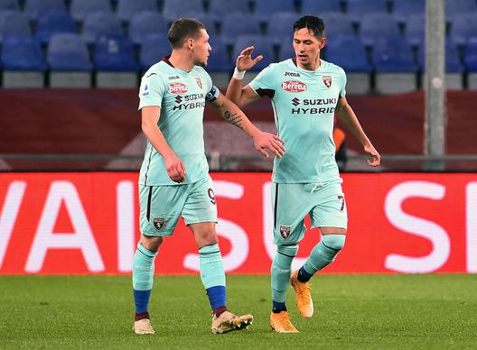 GENOA, ITALY - NOVEMBER 04: Sasa Lukic and Andrea Belotti of Torino FC celebrates after first score during the Serie A match between Genoa CFC and Torino FC at Stadio Luigi Ferraris on November 4, 2020 in Genoa, Italy. (Photo by Paolo Rattini/Getty Images) GENOA, ITALY - NOVEMBER 04: Sasa Lukic and Andrea Belotti of Torino FC celebrates after first score during the Serie A match between Genoa CFC and Torino FC at Stadio Luigi Ferraris on November 4, 2020 in Genoa, Italy. (Photo by Paolo Rattini/Getty Images)