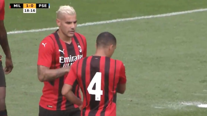 Theo Hernandez e Ismael Bennacer esultano dopo il primo gol del Milan contro la Pro Sesto 