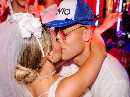 La festa non è ancora finita, l’annuncio della moglie di Lautaro: “Ci sposiamo anche…” La festa non è ancora finita, l’annuncio della moglie di Lautaro: “Ci sposiamo anche…” - immagine 1