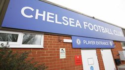 Molestie, licenziato il direttore commerciale del Chelsea: mandava messaggi inappropriati a…