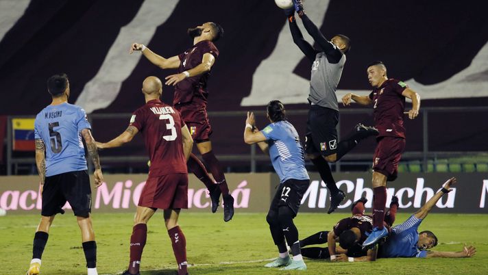 CARACAS, VENEZUELA - JUNE 08: Joel Graterol of Venezuela makes a save against Martín Campaña and Luis Suárez of Uruguay during a match between Venezuela and Uruguay as part of South American Qualifiers for Qatar 2022 at Estadio Olímpico on June 08, 2021 in Caracas, Venezuela. (Photo by Manaure Quintero-Pool/Getty Images) CARACAS, VENEZUELA - JUNE 08: Joel Graterol of Venezuela makes a save against Martín Campaña and Luis Suárez of Uruguay during a match between Venezuela and Uruguay as part of South American Qualifiers for Qatar 2022 at Estadio Olímpico on June 08, 2021 in Caracas, Venezuela. (Photo by Manaure Quintero-Pool/Getty Images)