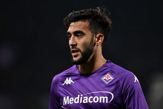 FLORENCE, ITALY - MARCH 04: Nicolas Gonzalez of ACF Fiorentina looks on during the Serie A match between ACF Fiorentina and AC MIlan at Stadio Artemio Franchi on March 04, 2023 in Florence, Italy. (Photo by Alessandro Sabattini/Getty Images) Nico Gonzalez e il dischetto. Un amore che fa felice la Fiorentina- immagine 2