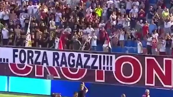 Maxi Lopez sotto i 30 gradi dello Scida di Crotone 