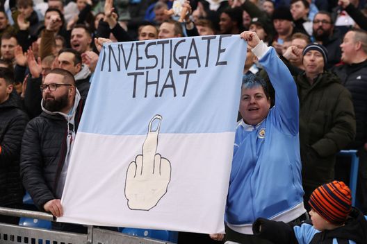 (Photo by Ryan Pierse/Getty Images) Dito medio e…panico: i tifosi Citizens contro l’inchiesta della Premier League…- immagine 2