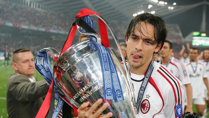 ATHENS, GREECE - MAY 23: Double goalscorer Filippo Inzaghi of Milan celebrates with the trophy following his teams 2-1 victory during the UEFA Champions League Final match between Liverpool and AC Milan at the Olympic Stadium on May 23, 2007 in Athens, Greece. (Photo by Alex Livesey/Getty Images) Ex Milan, dopo 16 anni Inzaghi serve Barone: il post della Salernitana - immagine 1