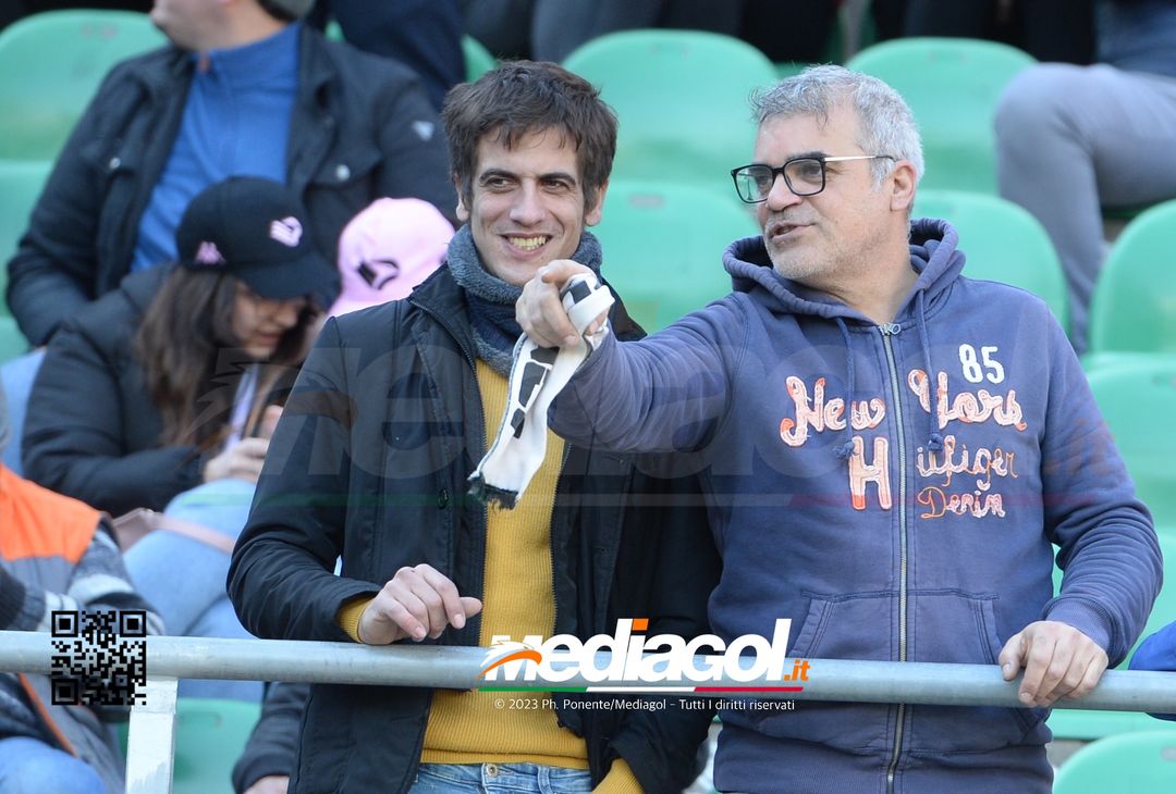 FOTOTIFO Palermo-Frosinone 1-1, i tifosi allo Stadio “Renzo Barbera” (Gallery) - immagine 10
