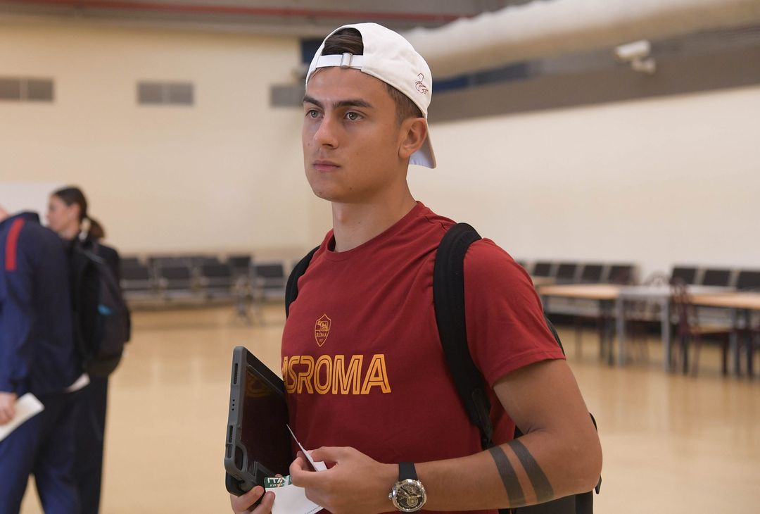 La Roma in partenza per Milano: domani la sfida con l’Inter – FOTO GALLERY - immagine 3