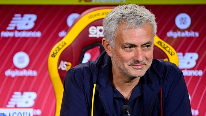 ‘A scuola di tifo’, Mourinho: “Nel calcio siamo tutti una grande famiglia” - immagine 1