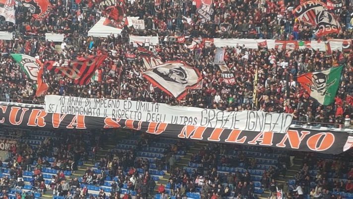 Milan-Frosinone: cori, applausi, striscione e lacrime a San Siro per Abate 