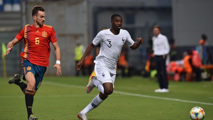 REGGIO NELL'EMILIA, ITALY - JUNE 27:  Fabian Ruiz of Spain and Fodè Ballo-Tourè of France in action during the 2019 UEFA U-21 Semi-Final match between Spain and France at Mapei Stadium - Citta' del Tricolore on June 27, 2019 in Reggio nell'Emilia, Italy.  (Photo by Giuseppe Bellini/Getty Images)  REGGIO NELL'EMILIA, ITALY - JUNE 27:  Fabian Ruiz of Spain and Fodè Ballo-Tourè of France in action during the 2019 UEFA U-21 Semi-Final match between Spain and France at Mapei Stadium - Citta' del Tricolore on June 27, 2019 in Reggio nell'Emilia, Italy.  (Photo by Giuseppe Bellini/Getty Images)
