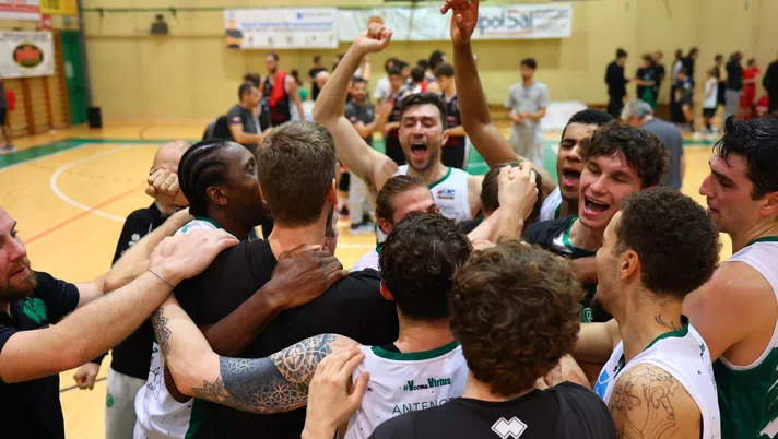 Il derby alla Virtus, non basta la rincorsa finale del Guerriero Petrarca - immagine 1