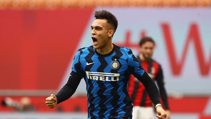 Lautaro Martínez (attaccante Inter) esulta per il suo gol in Milan-Inter (Serie A 2020-2021) | News (Getty Images) 