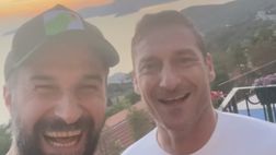 VIDEO – Totti show, chiede ‘followers’ per Vucinic e scherza: “Neanche se li compri”