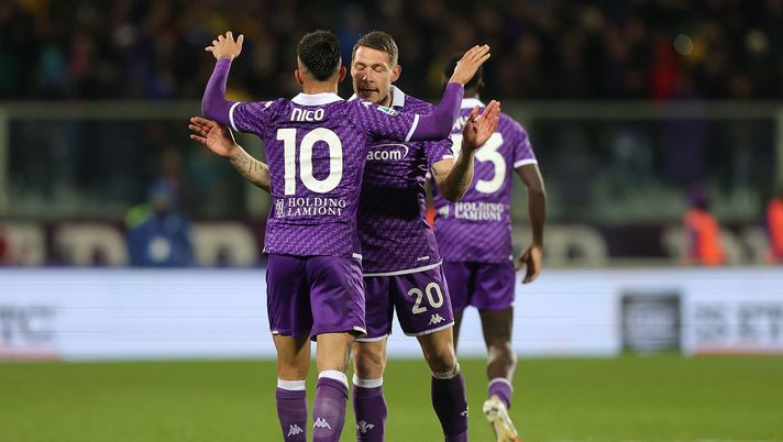 FLORENCE, ITALY - FEBRUARY 26: Nicolás Iván González and Andrea Belotti of ACF Fiorentina during the Serie A TIM match between ACF Fiorentina and SS Lazio at Stadio Artemio Franchi on February 26, 2024 in Florence, Italy. (Photo by Gabriele Maltinti/Getty Images) Il Gallo ritrova la Roma e Ranieri Paredes: stasera è bene usare la testa - immagine 1