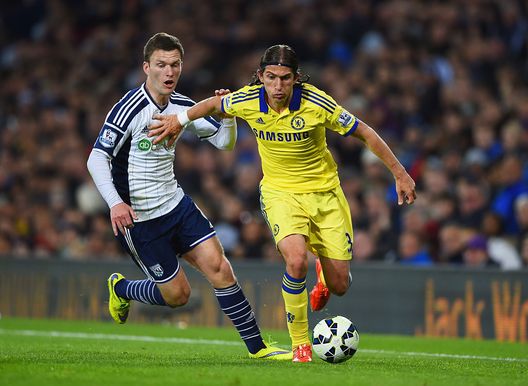 WEST BROMWICH, ENGLAND - MAY 18:  Filipe Luis of Chelsea holds off Craig Gardner of West Bromwich Albion during the Barclays Premier League match between West Bromwich Albion and Chelsea at The Hawthorns on May 18, 2015 in West Bromwich, England.  (Photo by Shaun Botterill/Getty Images) 