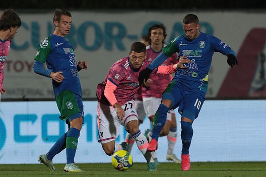 (Getty Images) Feralpisalò batte la Triestina e festeggia una storica promozione in B- immagine 2
