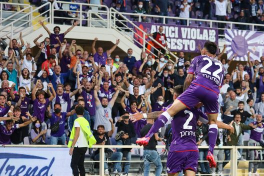 GERMOGLI PH: 3 OTTOBRE 2021 FIRENZE STADIO ARTEMIO FRANCHI SERIE A FIORENTINA VS NAPOLI NELLA FOTO ESULTANZA GOL QUARTA GERMOGLI PH: 3 OTTOBRE 2021 FIRENZE STADIO ARTEMIO FRANCHI SERIE A FIORENTINA VS NAPOLI NELLA FOTO ESULTANZA GOL QUARTA