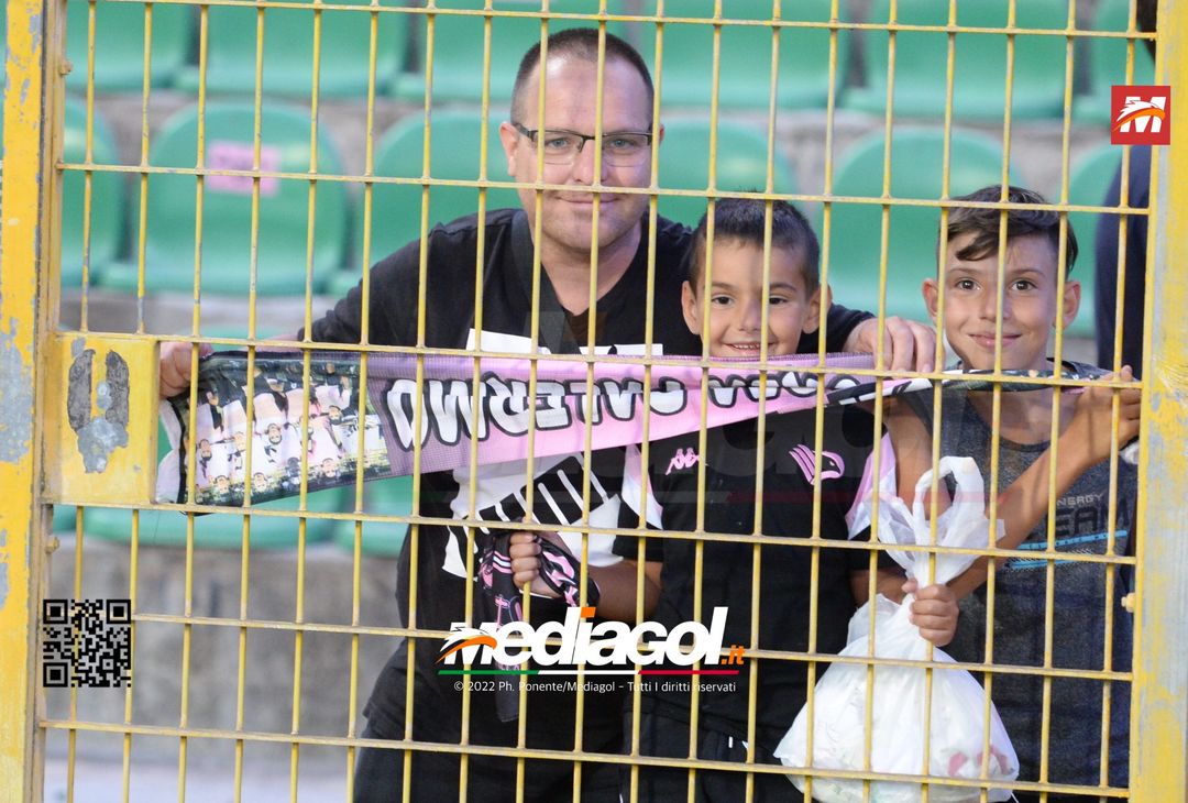 FOTOTIFO, Palermo-Perugia 2-0: i tifosi allo stadio Renzo Barbera (Gallery) - immagine 29