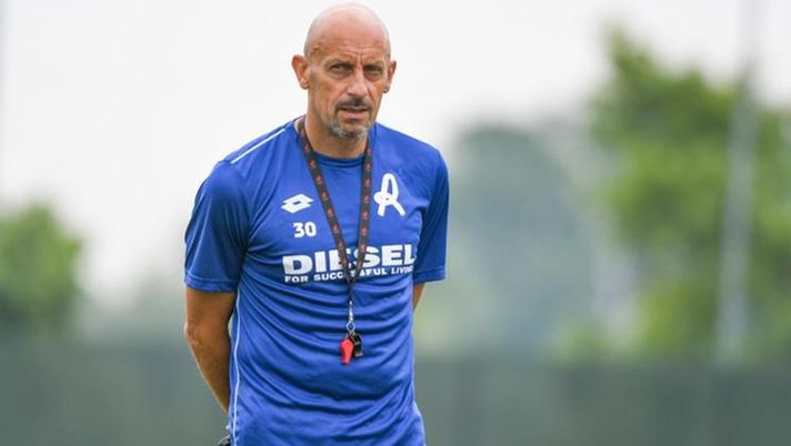 Di Carlo &#8220;fantasma&#8221;, continua ad allenare mentre il Vicenza cerca il sostituto 