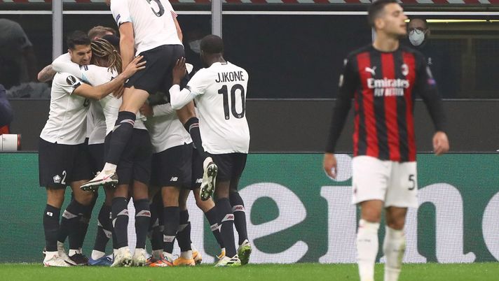 MILAN, ITALY - NOVEMBER 05:  Yusuf Yazici of LOSC Lille celebrates his third goal with his team-mates during the UEFA Europa League Group H stage match between AC Milan and LOSC Lille at San Siro Stadium on November 5, 2020 in Milan, Italy.  (Photo by Marco Luzzani/Getty Images) 