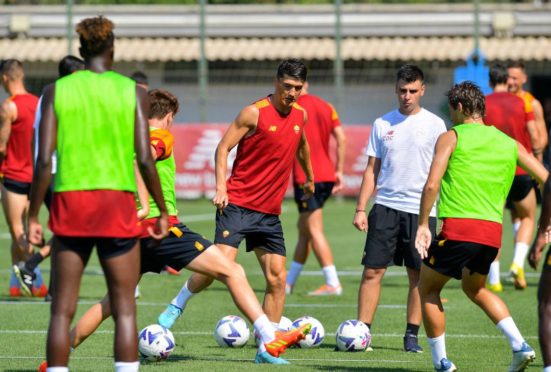Trigoria, allenamento mattutino della Roma – FOTO GALLERY - immagine 7