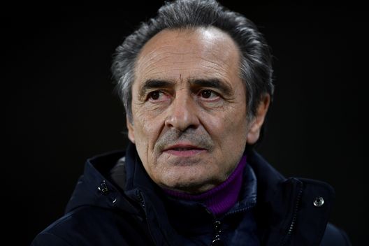TURIN, ITALY - JANUARY 29: Head Coach of ACF Fiorentino Cesare Prandelli looks on prior to the Serie A match between Torino FC and ACF Fiorentina at Stadio Olimpico di Torino on January 29, 2021 in Turin, Italy. (Photo by Valerio Pennicino/Getty Images) TURIN, ITALY - JANUARY 29: Head Coach of ACF Fiorentino Cesare Prandelli looks on prior to the Serie A match between Torino FC and ACF Fiorentina at Stadio Olimpico di Torino on January 29, 2021 in Turin, Italy. (Photo by Valerio Pennicino/Getty Images)