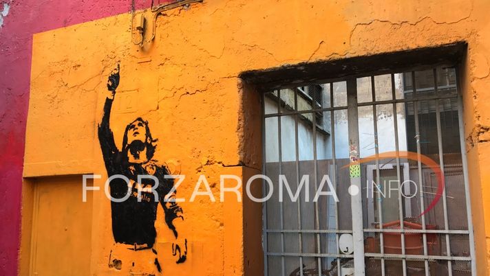Restaurato il murale di Totti 