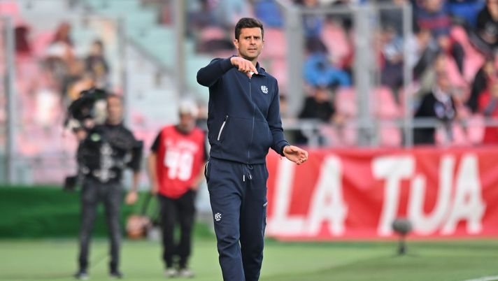 BOLOGNA, ITALY - NOVEMBER 06: Thiago Motta head coach of Bologna FC reacts during the Serie A match between Bologna FC and Torino FC at Stadio Renato Dall'Ara on November 06, 2022 in Bologna, Italy. (Photo by Alessandro Sabattini/Getty Images) Ieri Motta era a Monza per il match con la Samp - immagine 1