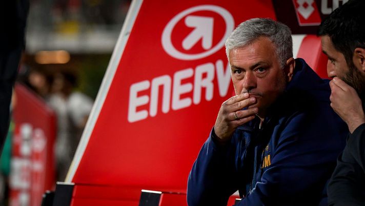 Zazzaroni: “Mourinho andrà via da Roma. La società ha poca voglia di lottare per lui” - immagine 1