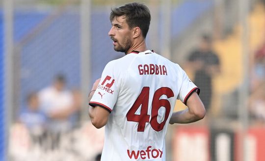 Matteo Gabbia (difensore AC Milan), qui durante l'amichevole ZTE-Milan 3-2 | News (Getty Images) Matteo Gabbia AC Milan ZTE-Milan 3-2