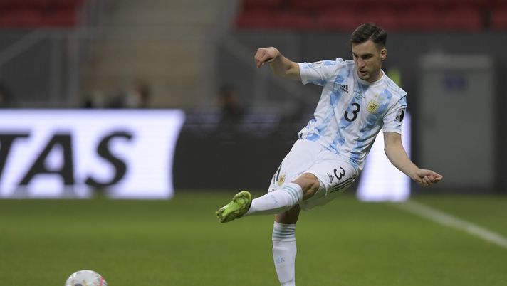 BRASILIA, BRAZIL - JULY 06: Nicolas Tagliafico of Argentina kicks the ball during a semi-final match of Copa America Brazil 2021 between Argentina and Colombia at Mane Garrincha Stadium on July 06, 2021 in Brasilia, Brazil. (Photo by Pedro Vilela/Getty Images) 