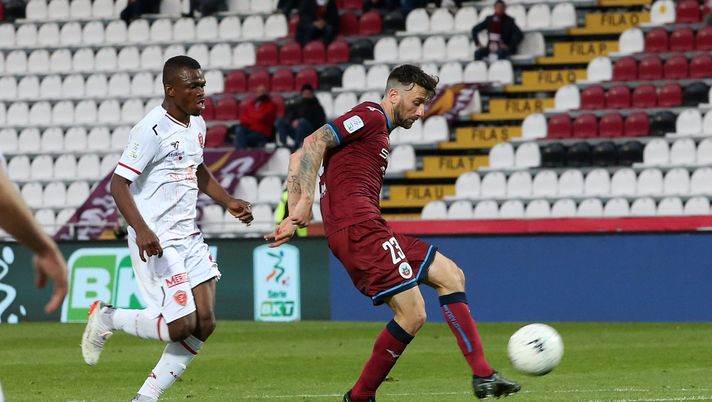 Foto Paola Garbuio/LaPresse
06 aprile 2022 Cittadella (PD) Italia
sport calcio
Cittadella vs Perugia - Campionato di calcio Serie BKT 2021/2022 - Stadio Tombolato.
Nella foto:Simone Branca (centrale cittadella)occasione
Photo Paola Garbuio/LaPresse
April ,06 2022 Cittadella (PD) Italy
sport soccer
Cittadella vs Perugia - Italian Football Championship League BKT 2021/2022 - - Tombolato stadium.
In the pic: Simone Branca (centrale cittadella) Cittadella, sfida senza reti con il Perugia: rimane difficile l’accesso ai playoff - immagine 1