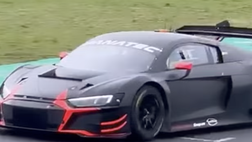 Valentino Rossi, test con l’Audi R8 a Magny-Cours