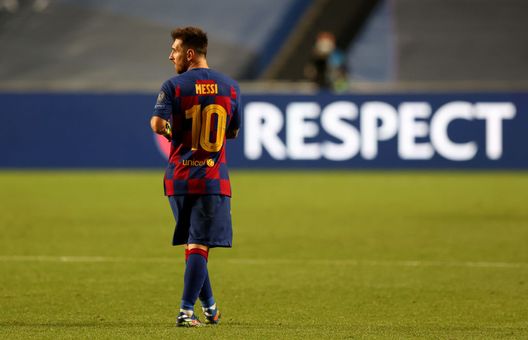  LISBON, PORTUGAL - AUGUST 14: Lionel Messi of FC Barcelona looks dejected following his team's defeat in the UEFA Champions League Quarter Final match between Barcelona and Bayern Munich at Estadio do Sport Lisboa e Benfica on August 14, 2020 in Lisbon, Portugal. (Photo by Rafael Marchante/Pool via Getty Images) 