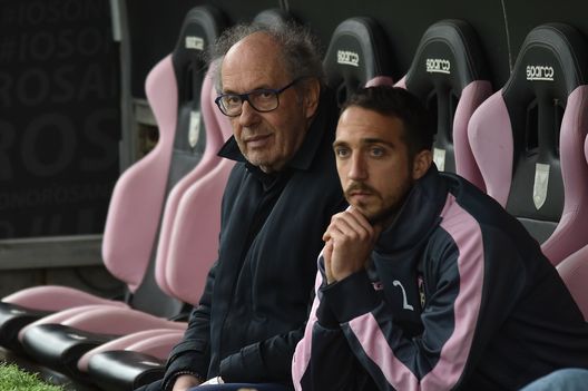 PALERMO, ITALY - MARCH 28: President Rino Foschi of Palermo looks on during a US Citta' di Palermo training session at Stadio Renzo Barbera on March 28, 2019 in Palermo, Italy. (Photo by Tullio M. Puglia/Getty Images) PALERMO, ITALY - MARCH 28: President Rino Foschi of Palermo looks on during a US Citta' di Palermo training session at Stadio Renzo Barbera on March 28, 2019 in Palermo, Italy. (Photo by Tullio M. Puglia/Getty Images)