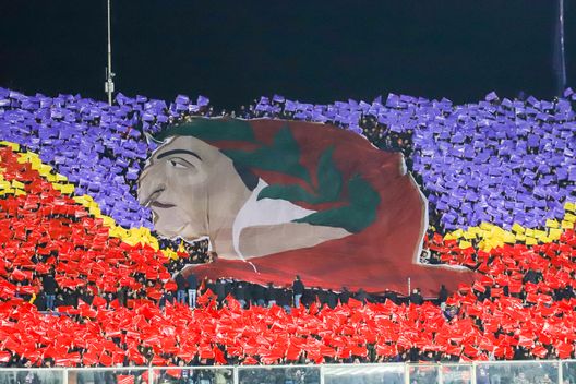 GERMOGLI PH: 2 MARZO 2022 FIRENZE STADIO ARTEMIO FRANCHI SERIE A FIORENTINA VS JUVENTUS NELLA FOTO COREOGRAFIA DANTE La Juventus si avvicina: “Venduti già 25.000 biglietti”- immagine 2