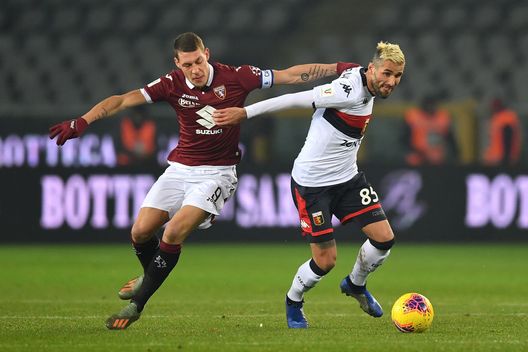  TURIN, ITALY - JANUARY 09: Andrea Belotti (L) of Torino FC is challenged by Valon Behrami of Genoa CFC during the Coppa Italia match between Torino FC and Genoa CFC at Stadio Olimpico Grande Torino on January 9, 2020 in Turin, Italy. (Photo by Valerio Pennicino/Getty Images) 