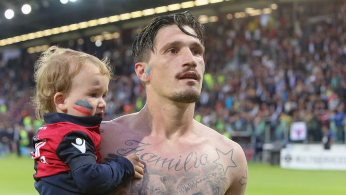 CAGLIARI, ITALY - MAY 20: Fabio Pisacane of Cagliari looks on at the end of the Serie A match between Cagliari Calcio and Atalanta BC at Stadio Sant'Elia on May 20, 2018 in Cagliari, Italy.  (Photo by Enrico Locci/Getty Images) 