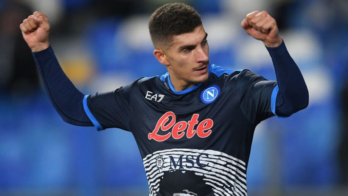 NAPLES, ITALY - NOVEMBER 07: Giovanni Di Lorenzo of SSC Napoli celebrates after scoring their side's first goal during the Serie A match between SSC Napoli v Hellas Verona FC at Stadio Diego Armando Maradona on November 07, 2021 in Naples, Italy. (Photo by Francesco Pecoraro/Getty Images) LIVE – Tutti gli assist di giornata: la scelta e la spiegazione su Insigne e Di Lorenzo - immagine 1