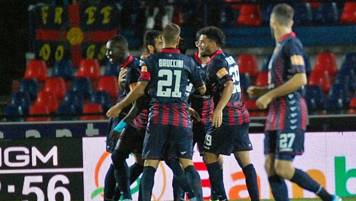 Il giallo del gol non gol ai danni del Cosenza Il giallo del gol non gol ai danni del Cosenza