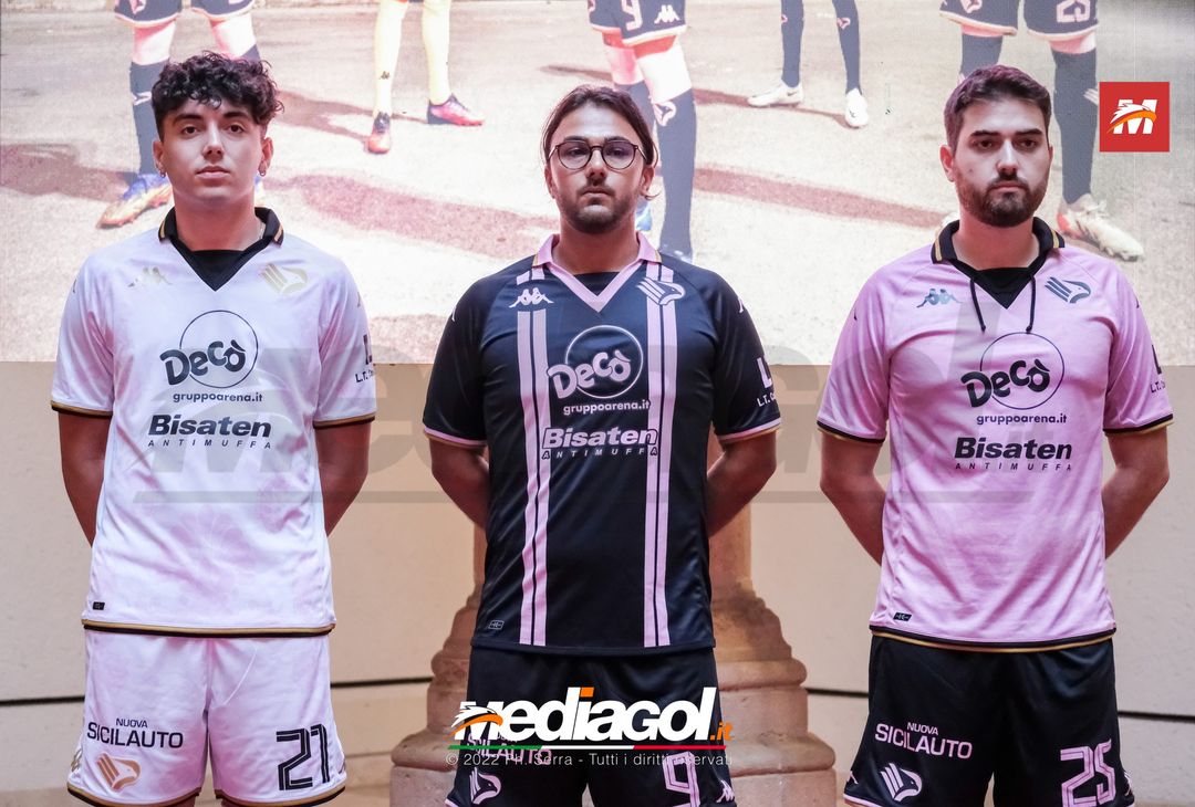 FOTO PALERMO, presentazione nuove maglie gara Palermo 2022/2023 (Gallery) - immagine 60