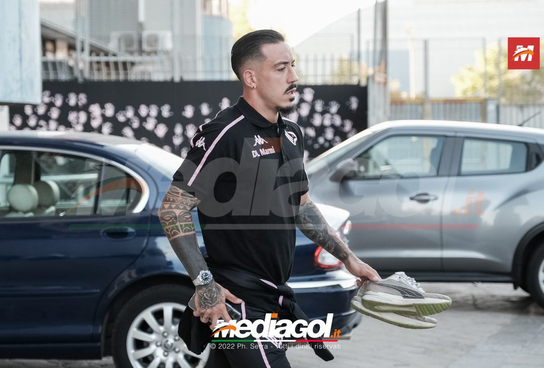 FOTO Palermo, i rosanero verso Manchester: la partenza dal “Renzo Barbera” (Gallery) - immagine 30