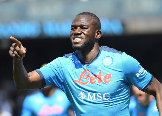 NAPLES, ITALY - APRIL 30: Kalidou Koulibaly of Napoli celebrates after scoring the first goal of Napoli during the Serie A match between SSC Napoli and US Sassuolo at Stadio Diego Armando Maradona on April 30, 2022 in Naples, Italy. (Photo by SSC NAPOLI/SSC NAPOLI via Getty Images)